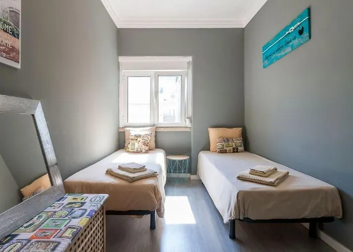 2-bedroom Flat In Moscavide Near Fil And Arena לורס