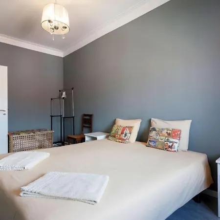 Apartment 2-bedroom Flat In Moscavide Near Fil And Arena *