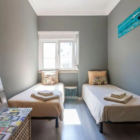 2-bedroom Flat In Moscavide Near Fil And Arena Loures