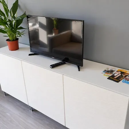 2-bedroom Flat In Moscavide Near Fil And Arena