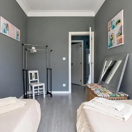 2-bedroom Flat In Moscavide Near Fil And Arena Apartamento *