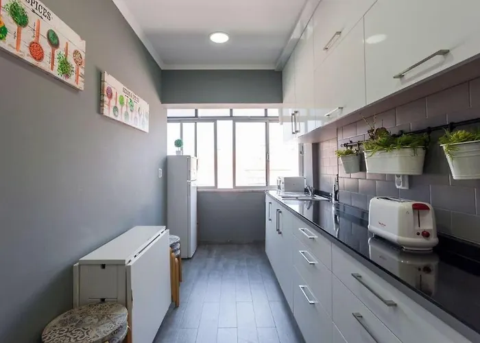 2-bedroom Flat In Moscavide Near Fil And Arena דירה לורס