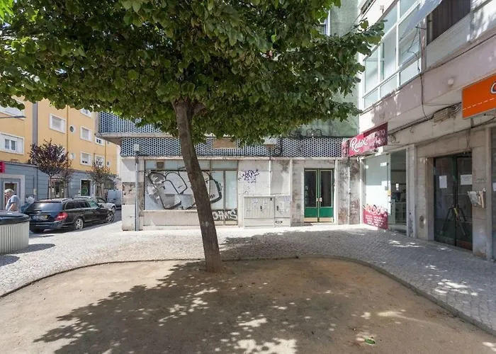 2-bedroom Flat In Moscavide Near Fil And Arena Апартаменты