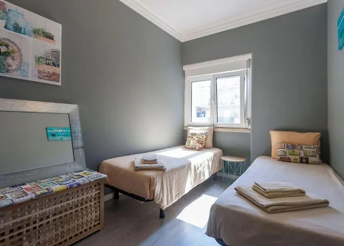 2-bedroom Flat In Moscavide Near Fil And Arena *