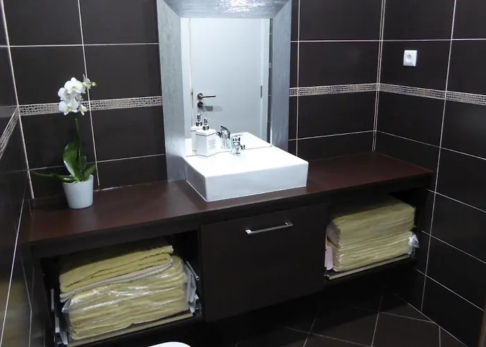 2-bedroom Flat In Moscavide Near Fil And Arena לורס
