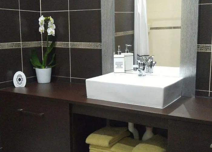 2-bedroom Flat In Moscavide Near Fil And Arena * Лориш