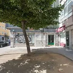 2-bedroom Flat In Moscavide Near Fil And Arena 아파트